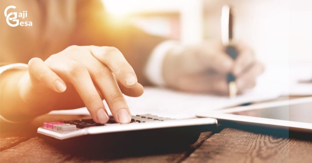 payroll adalah