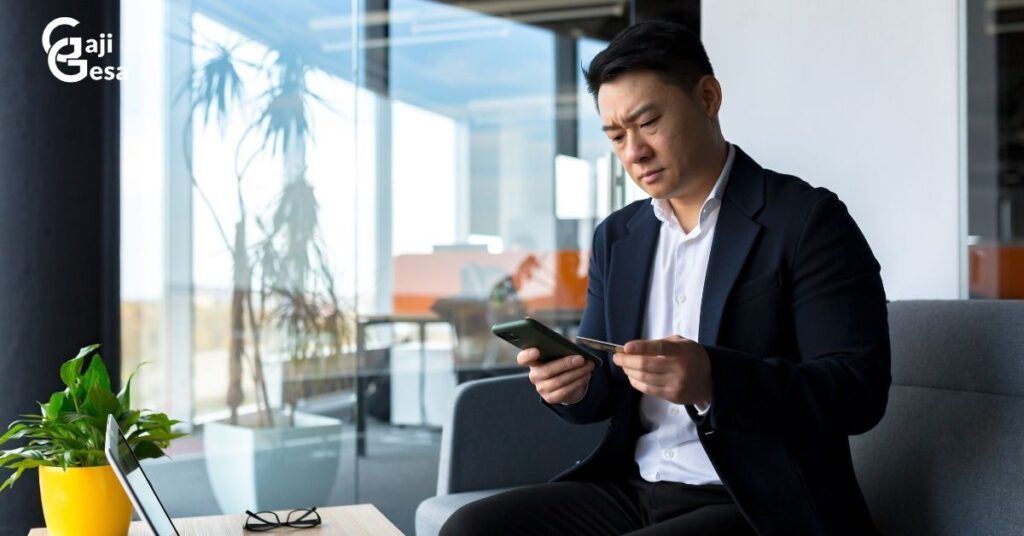 fraud triangle adalah