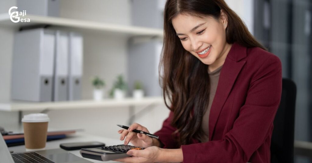 cash flow for CEO dan CFO