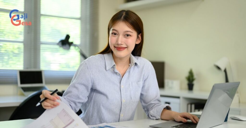 cash flow vs payroll