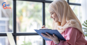 mengatur keuangan karyawan